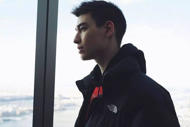 9��Ů�����Ͻ�С���ֲ����ǿ�� ����һ�仰���ܴ�ͽ