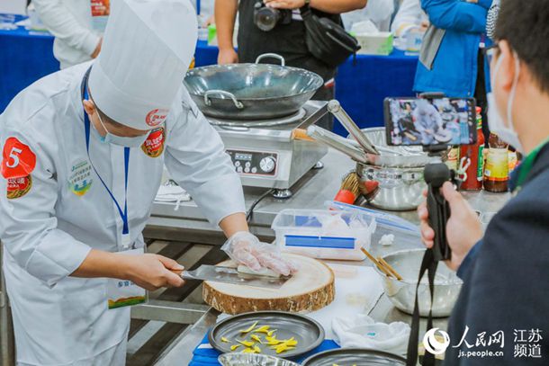 ���ﰢ��Ĺ�Ч������