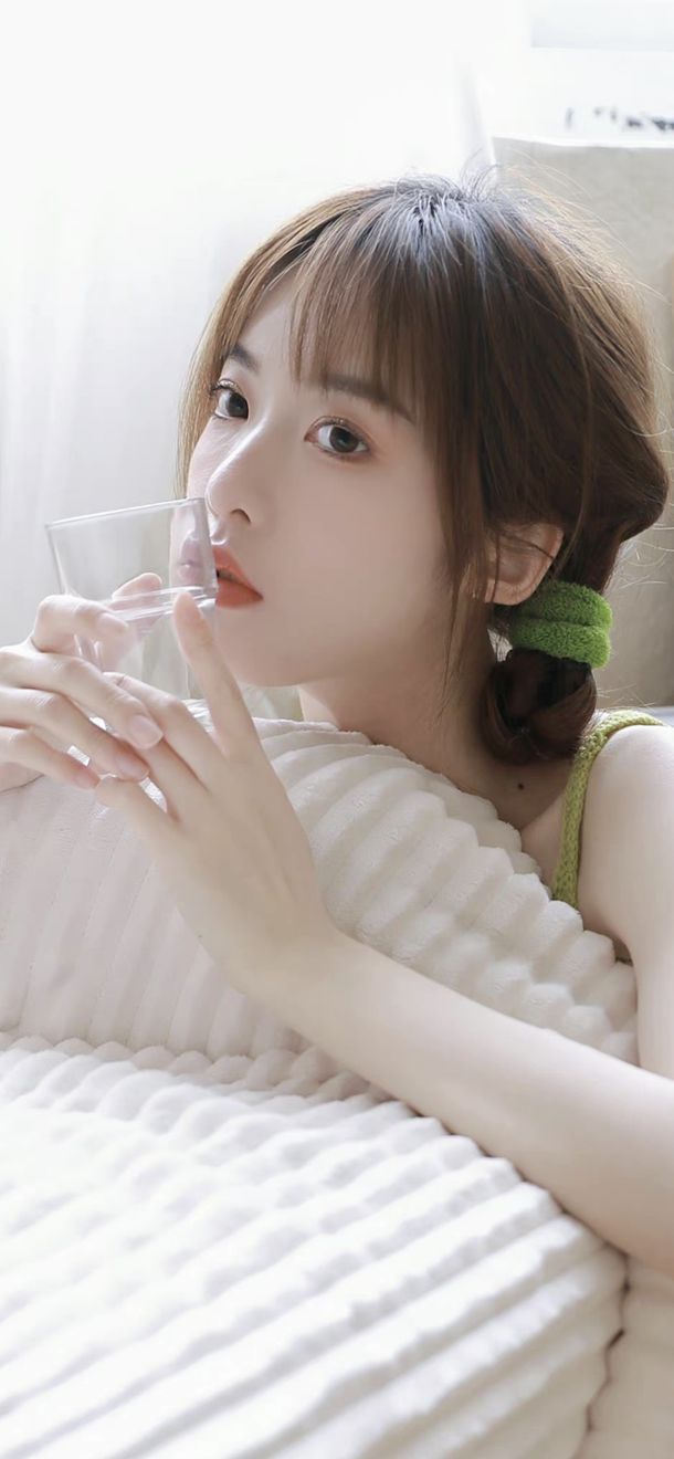 Ϊ�����������Ϲ����ְ��Լ���Ů�ˣ��͸�����