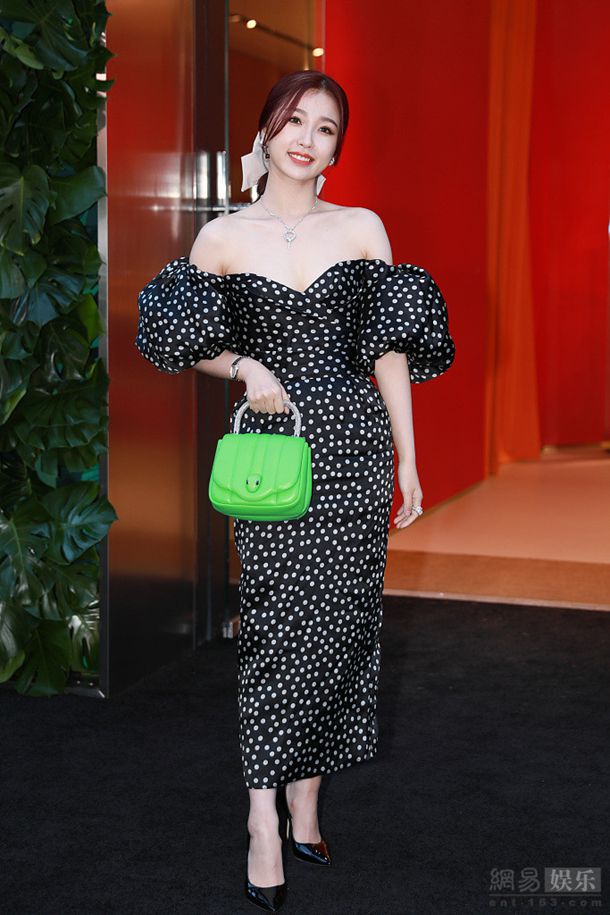 ��Ů�������Χ���٣��˽�Ů�������������׼��