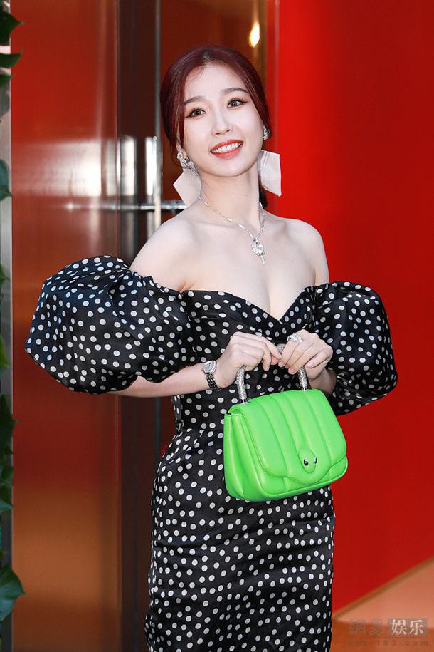 ������˵ܵܵ�Ů���ѣ��ֵ��������������������������ʼ�ϲ���